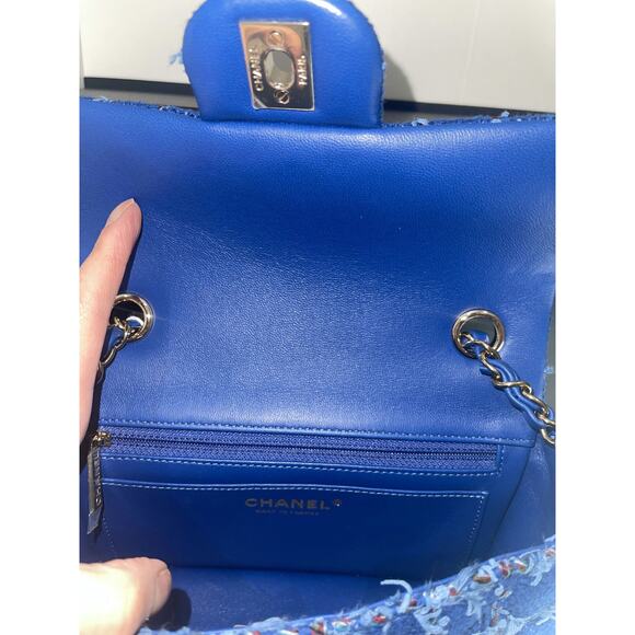 Chanel Classic Flap Bag in Blue Tweed with Silver Hardware - Picture 3 of 6